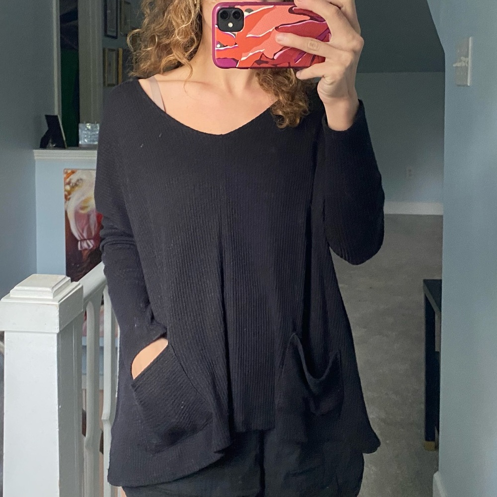 Urban Outfitters (BDG) black sweater with pockets